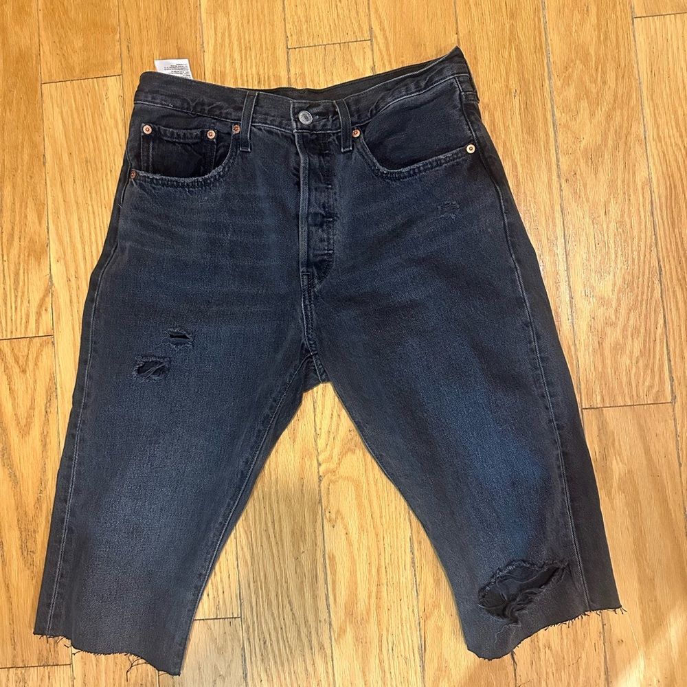 Women’s Levi Black Distressed shorts